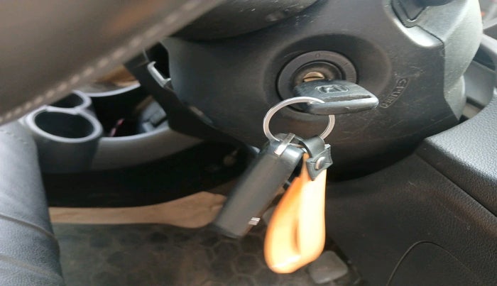 2013 Honda Amaze 1.5L I-DTEC S, Diesel, Manual, 95,046 km, interior