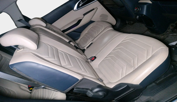 2022 KIA CARENS LUXURY PLUS 1.5 DIESEL 6 STR, Diesel, Manual, 31,127 km, interior