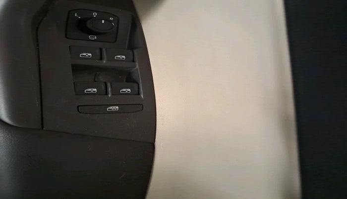 2024 Skoda SLAVIA STYLE 1.0L TSI AT, Petrol, Automatic, 16,985 km, interior