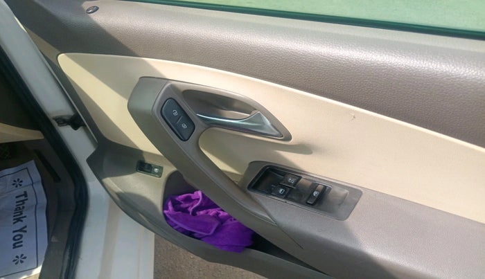 2011 Volkswagen Vento TRENDLINE DIESEL 1.6, Diesel, Manual, 1,46,415 km, interior