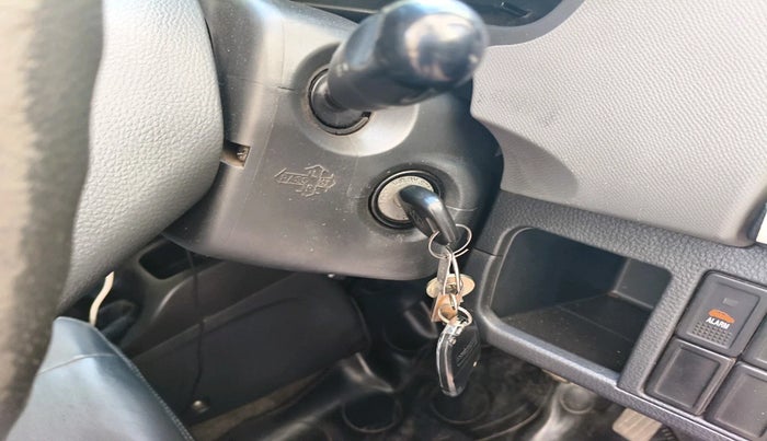 2012 Maruti Wagon R 1.0 LXI, CNG, Manual, 1,71,067 km, interior