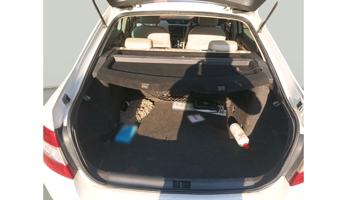 2014 Skoda Octavia ELEGANCE 2.0 TDI AT, Diesel, Automatic, 1,16,747 km, exterior