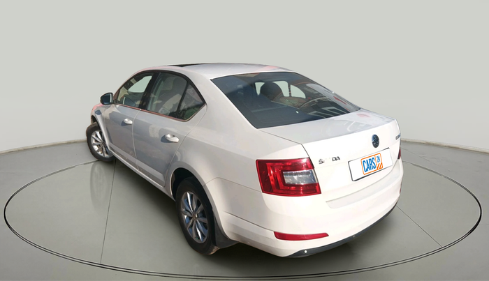 2014 Skoda Octavia ELEGANCE 2.0 TDI AT, Diesel, Automatic, 1,16,747 km, exterior