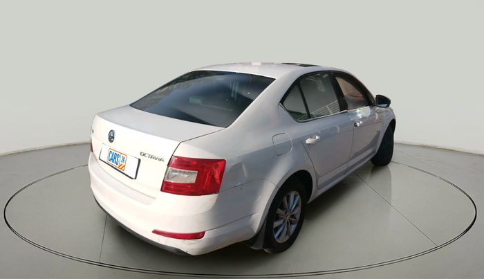 2014 Skoda Octavia ELEGANCE 2.0 TDI AT, Diesel, Automatic, 1,16,747 km, exterior