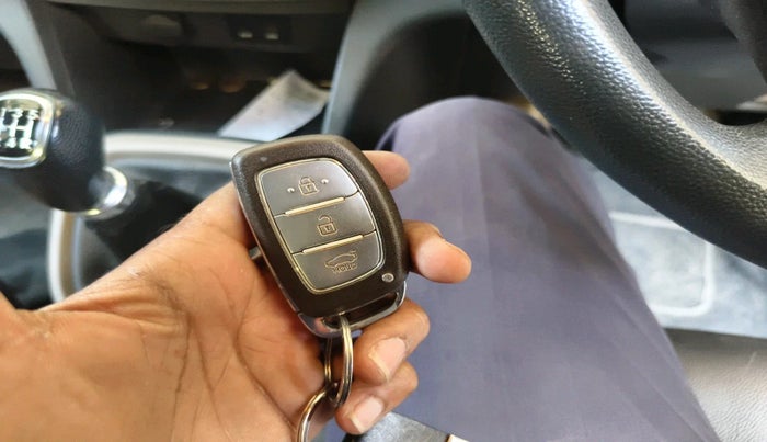 2013 Hyundai Grand i10 SPORTZ 1.2 KAPPA VTVT, Petrol, Manual, 70,722 km, interior