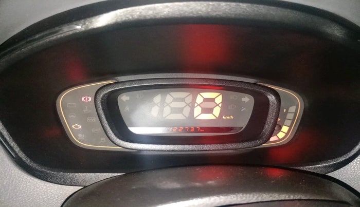 2017 Renault Kwid RXT 0.8, Petrol, Manual, 1,22,737 km, interior