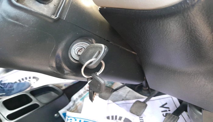 2021 Maruti Eeco 5 STR AC CNG, Petrol, Manual, 70,844 km, interior