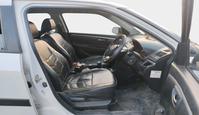 2015 Maruti Swift VDI, Diesel, Manual, 1,52,941 km, interior