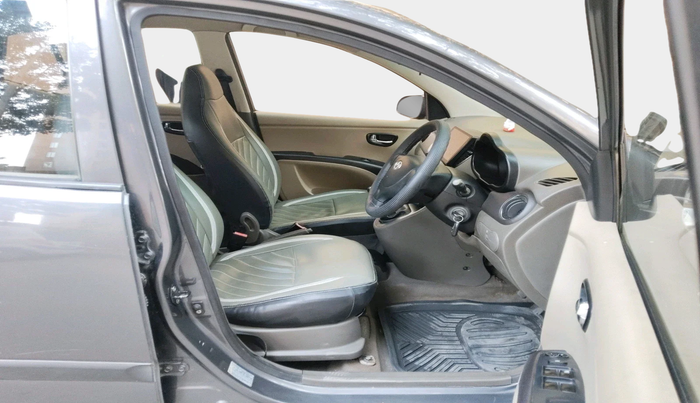 2011 Hyundai i10 MAGNA 1.2, Petrol, Manual, 60,590 km, interior