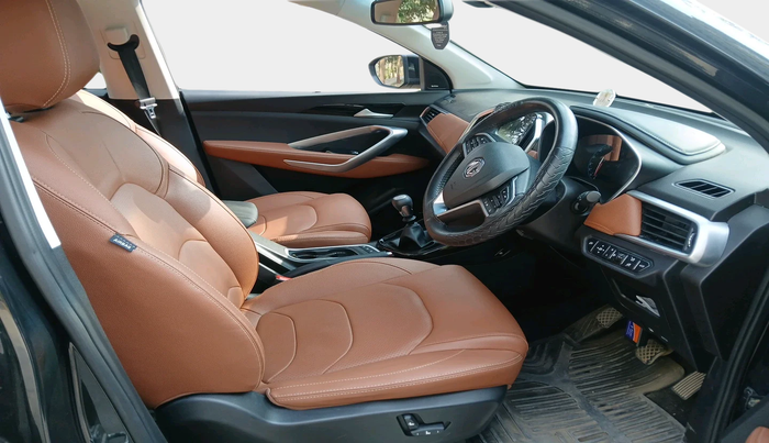 2021 MG HECTOR PLUS SHARP 1.5 PETROL TURBO HYBRID MT 6-STR, Petrol, Manual, 24,916 km, interior