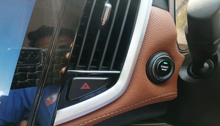 2021 MG HECTOR PLUS SHARP 1.5 PETROL TURBO HYBRID MT 6-STR, Petrol, Manual, 24,916 km, interior