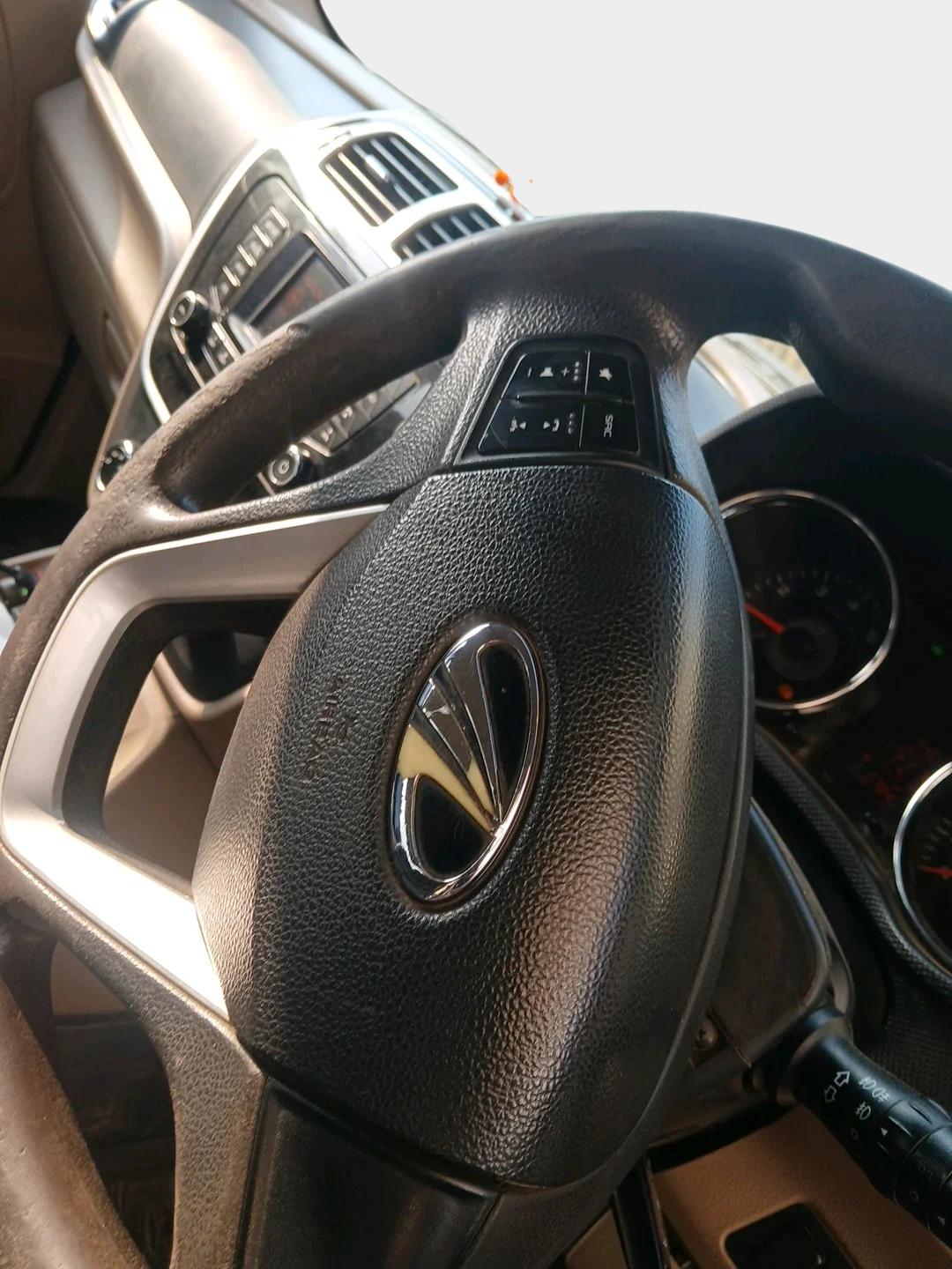 2016 Mahindra TUV300 T8 AMT, Diesel, Automatic, 57,840 km, interior