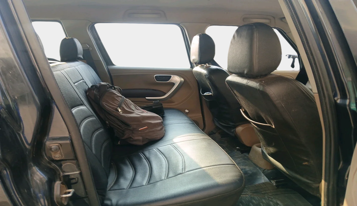 2016 Mahindra TUV300 T8 AMT, Diesel, Automatic, 57,840 km, interior