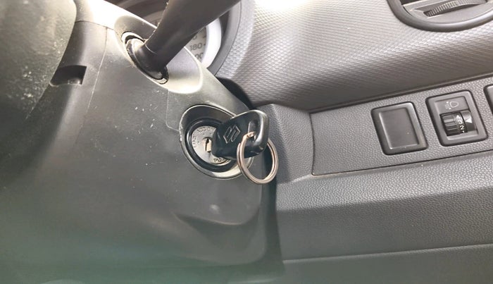 2011 Maruti Ritz LXI, Petrol, Manual, 85,279 km, interior