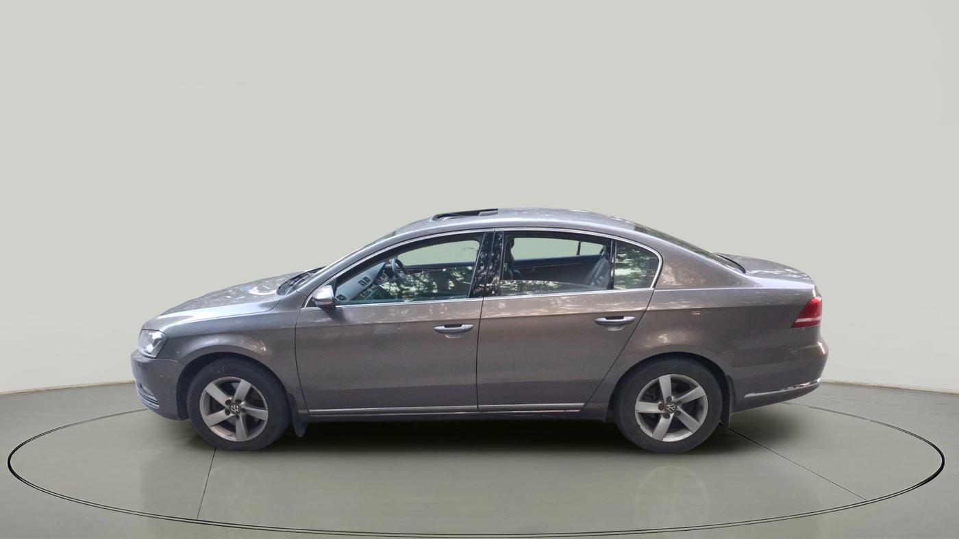 2011 Volkswagen Passat 2.0 PD DSG, Diesel, Automatic, 1,41,194 km, exterior