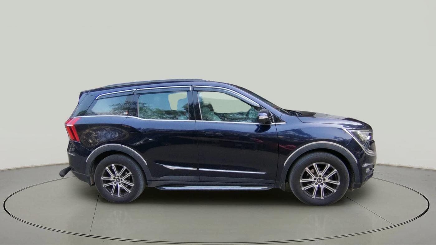 2023 Mahindra XUV700 AX 7 LUXURY D AT 7 STR, Diesel, Automatic, 69,814 km, exterior