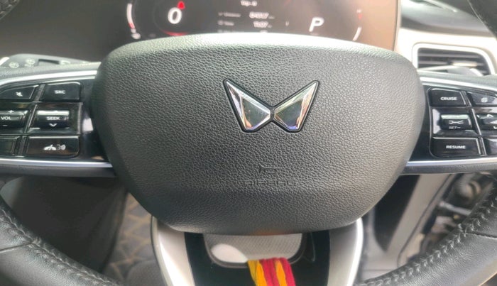 2023 Mahindra XUV700 AX 7 LUXURY D AT 7 STR, Diesel, Automatic, 69,814 km, interior