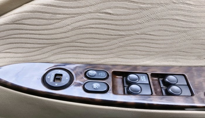 2012 Hyundai Verna FLUIDIC 1.6 CRDI EX, Diesel, Manual, 1,16,500 km, interior