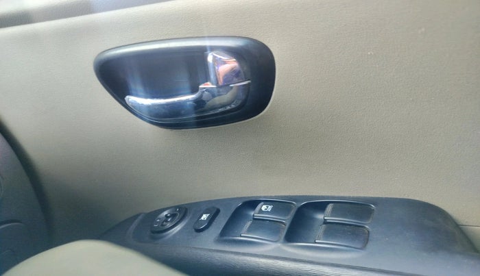 2011 Hyundai i10 ASTA 1.2, Petrol, Manual, 51,867 km, interior