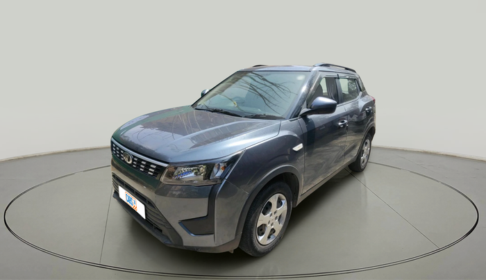 2022 Mahindra XUV300 W6 1.2 PETROL, Petrol, Manual, 69,606 km, exterior