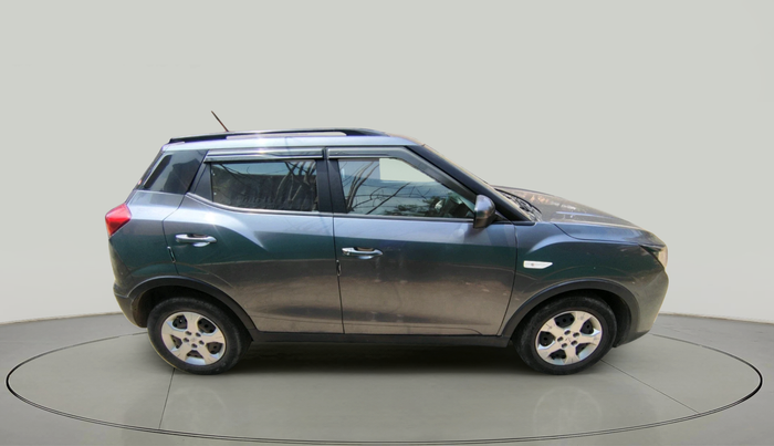 2022 Mahindra XUV300 W6 1.2 PETROL, Petrol, Manual, 69,606 km, exterior