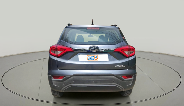 2022 Mahindra XUV300 W6 1.2 PETROL, Petrol, Manual, 69,606 km, exterior