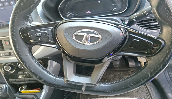 2023 Tata NEXON XM DIESEL, Diesel, Manual, 52,632 km, interior