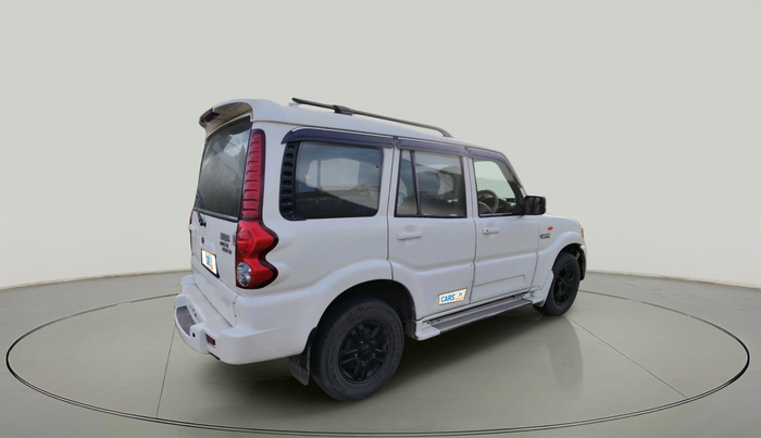 2014 Mahindra Scorpio VLX 2WD, Diesel, Manual, 2,82,601 km, exterior