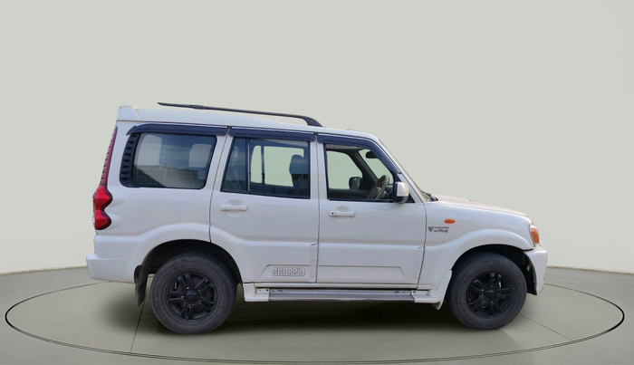 2014 Mahindra Scorpio VLX 2WD, Diesel, Manual, 2,82,601 km, exterior