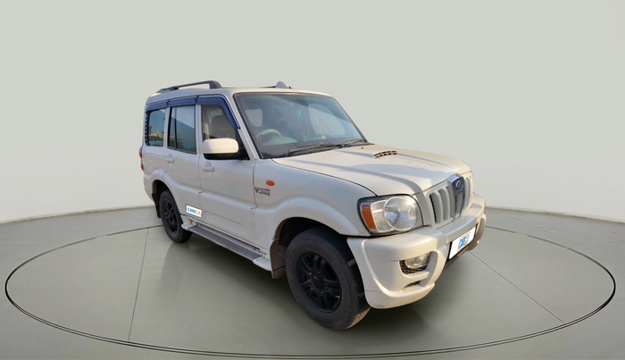 2014 Mahindra Scorpio VLX 2WD, Diesel, Manual, 2,82,601 km, exterior
