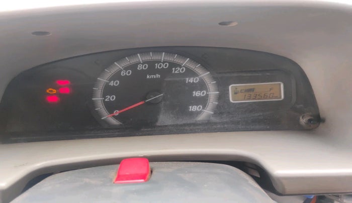 2012 Maruti Eeco 7 STR, CNG, Manual, 1,33,560 km, interior