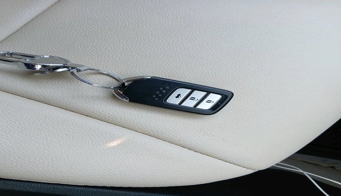 2016 Honda City 1.5L I-VTEC VX (O) MT, Petrol, Manual, 84,747 km, interior