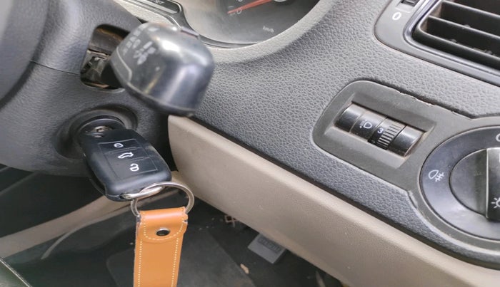 2011 Volkswagen Polo COMFORTLINE 1.2L, Diesel, Manual, 2,15,511 km, interior