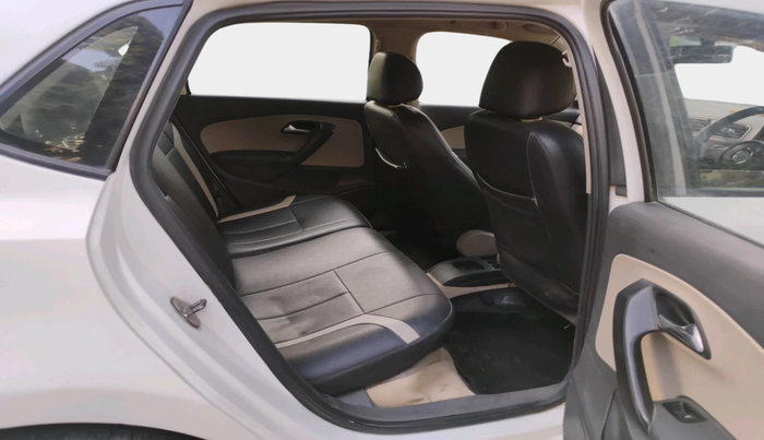 2011 Volkswagen Polo COMFORTLINE 1.2L, Diesel, Manual, 2,15,511 km, interior