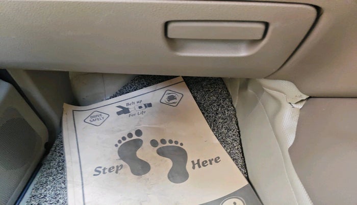 2018 Mahindra TUV300 T10 AMT, Diesel, Automatic, 1,17,658 km, interior