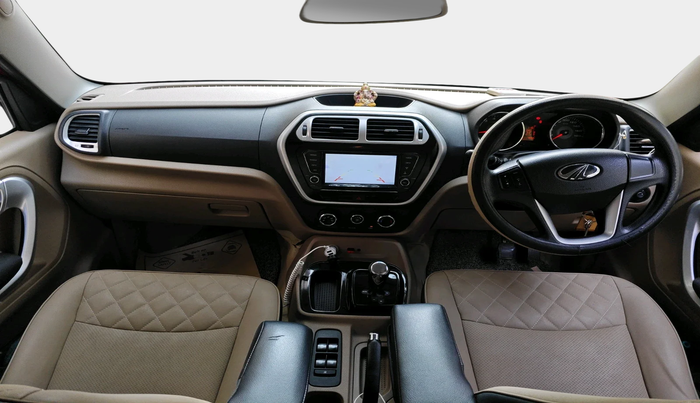 2018 Mahindra TUV300 T10 AMT, Diesel, Automatic, 1,17,658 km, interior