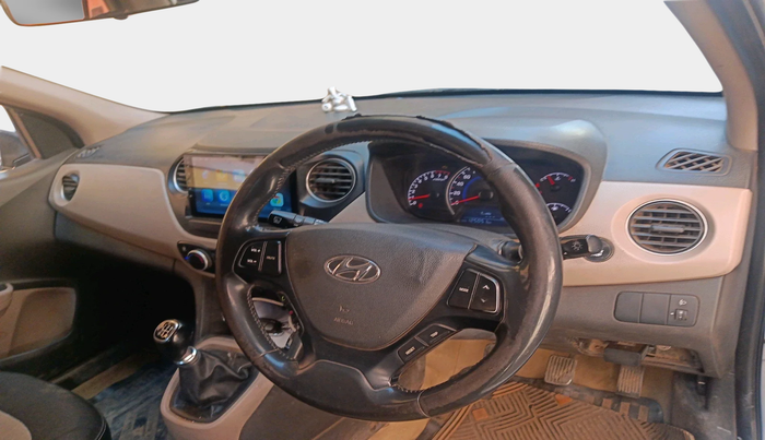 2018 Hyundai Grand i10 ASTA 1.2 KAPPA VTVT, Petrol, Manual, 1,25,051 km, interior