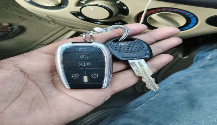 2010 Chevrolet Aveo LS 1.4, Petrol, Manual, 1,09,429 km, interior