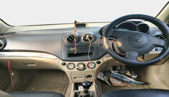 2010 Chevrolet Aveo LS 1.4, Petrol, Manual, 1,09,429 km, interior