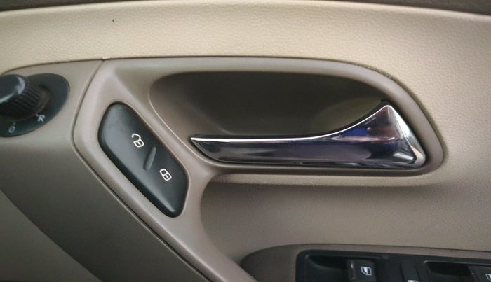 2015 Skoda Rapid 1.5 TDI CR ELEGANCE AT, Diesel, Automatic, 1,44,515 km, interior