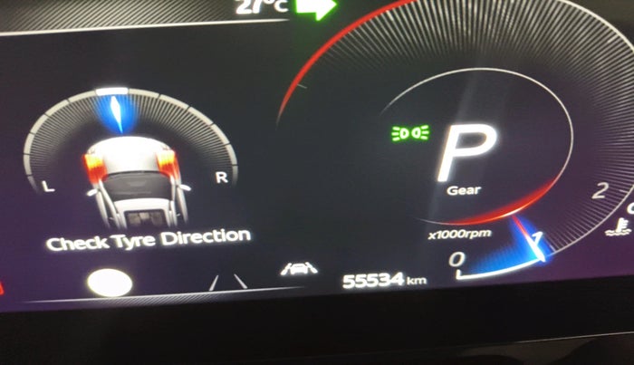 2022 Mahindra XUV700 AX 7 LUXURY D AT 7 STR, Diesel, Automatic, 55,534 km, interior