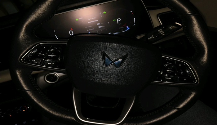 2022 Mahindra XUV700 AX 7 LUXURY D AT 7 STR, Diesel, Automatic, 55,534 km, interior