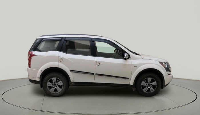 2013 Mahindra XUV500 W8, Diesel, Manual, 1,90,637 km, exterior