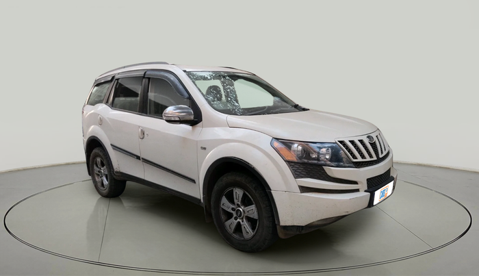 2013 Mahindra XUV500 W8, Diesel, Manual, 1,90,637 km, exterior
