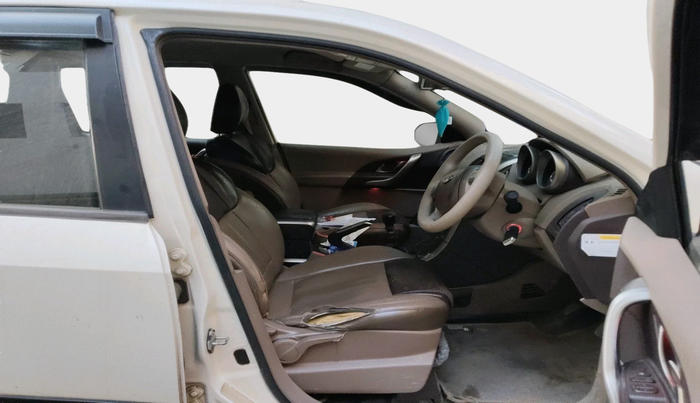 2013 Mahindra XUV500 W8, Diesel, Manual, 1,90,637 km, interior