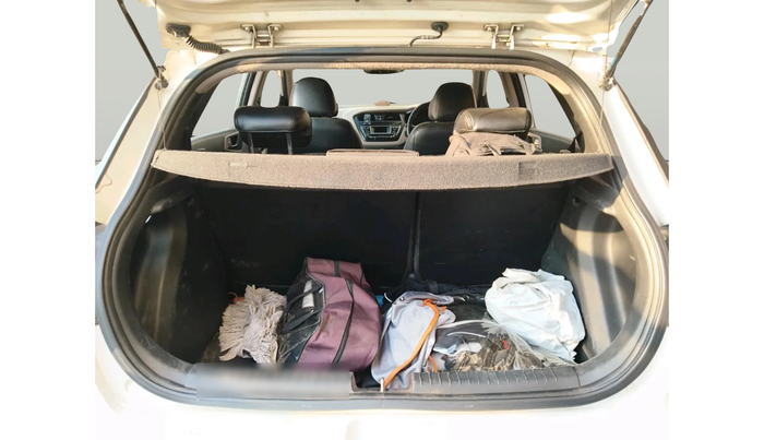 2015 Hyundai Elite i20 ASTA 1.2, Petrol, Manual, 1,37,058 km, exterior