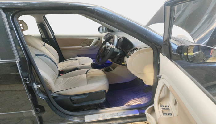 2011 Skoda Fabia ELEGANCE 1.6 MPI, Petrol, Manual, 1,10,293 km, interior