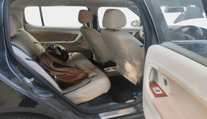 2011 Skoda Fabia ELEGANCE 1.6 MPI, Petrol, Manual, 1,10,293 km, interior