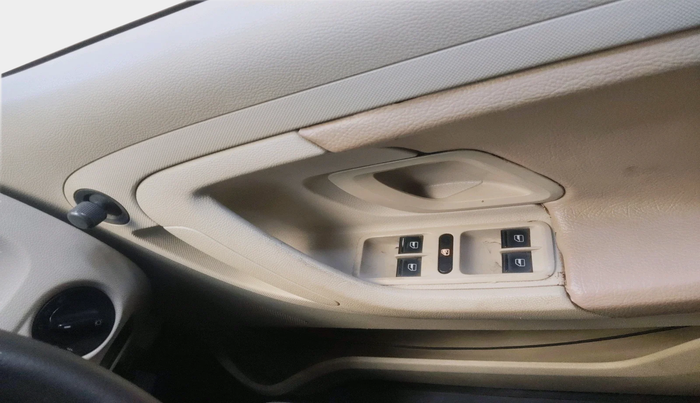 2011 Skoda Fabia ELEGANCE 1.6 MPI, Petrol, Manual, 1,10,293 km, interior