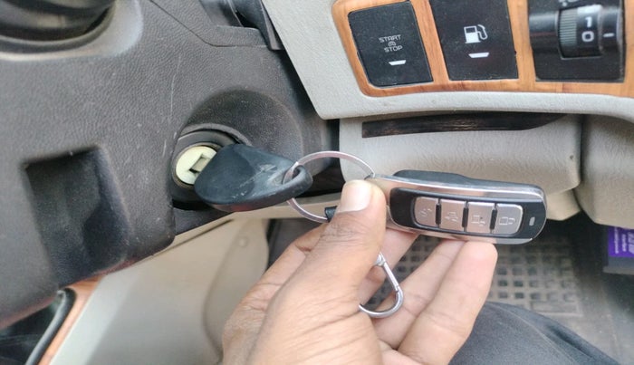 2015 Mahindra Scorpio S2, Diesel, Manual, 2,16,057 km, interior